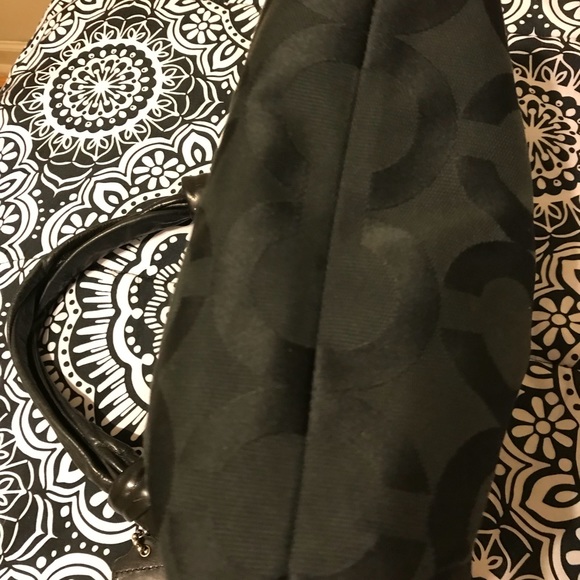 Authentic Coach Hobo in Black Canvas - Picture 4 of 8